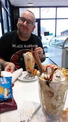 Crumbs Sandwich And Coffee Shop