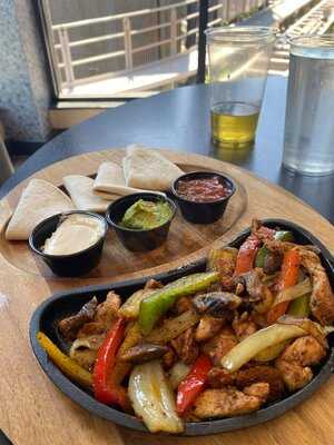 Coasters American Bar & Diner