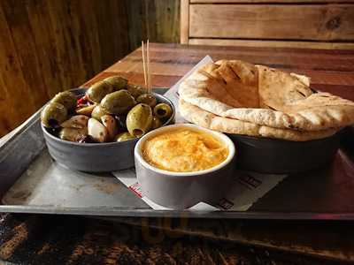 Chick-o-land And Pizza House