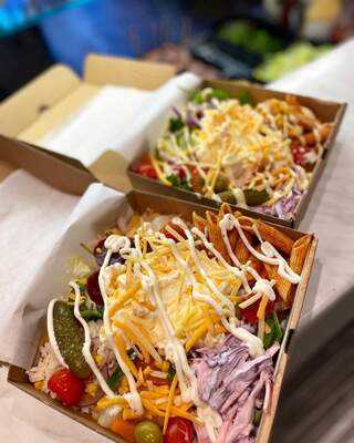 Personalized Cake & Cafe