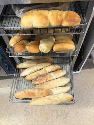 Lulu And Dollys Micro-bakery & Chocolaterie