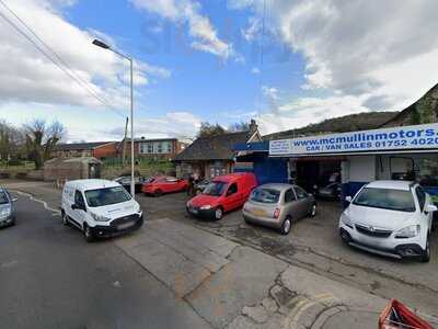 Lulu And Dollys Micro-bakery & Chocolaterie