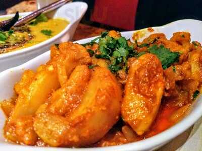 Abhi Poonam Curry House