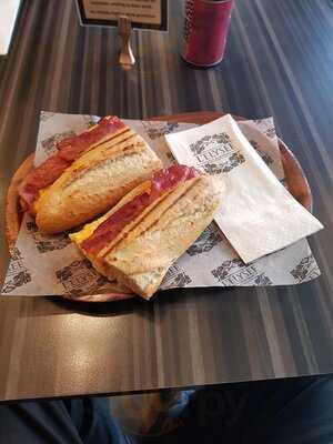 L'elysee Artisan Cafe