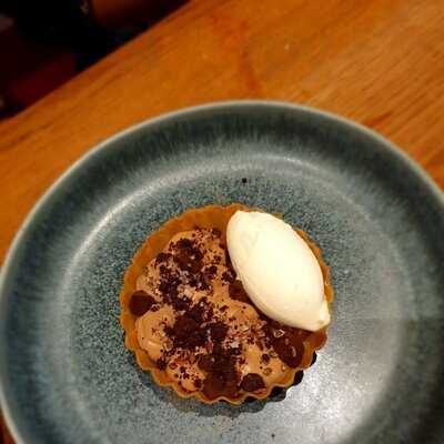 Tom Simmons - Tower Bridge