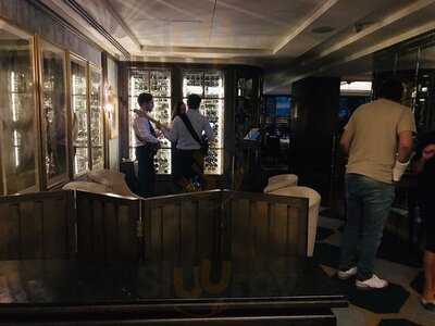 The Rib Room Bar & Restaurant