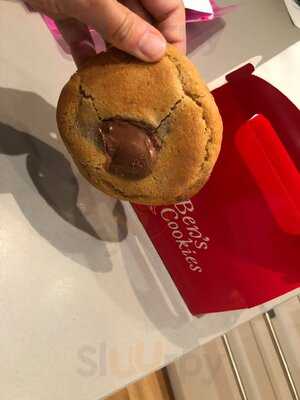 Ben's Cookies