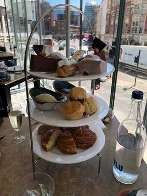 Plate Restaurant, Bar And Bake