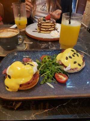 Cappadocia Cafe & Bistro