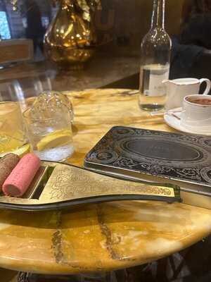 Cakes & Bubbles By Albert Adria