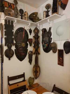 African Gallery Kitchen