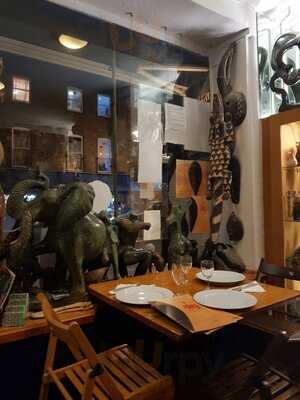 African Gallery Kitchen