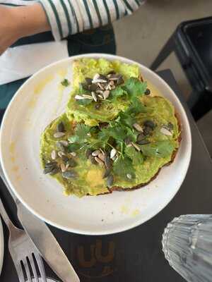 Over Under Earl's Court