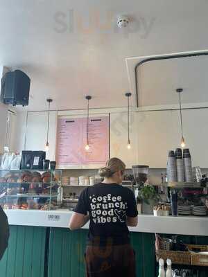 Over Under Earl's Court