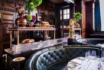 Simpson's In The Strand