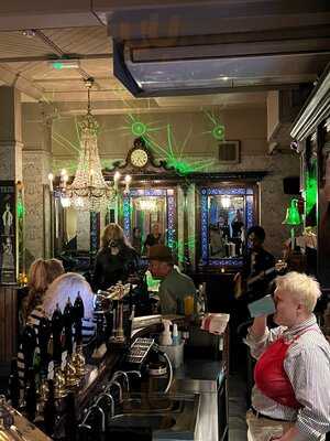 The Queens Head Piccadilly