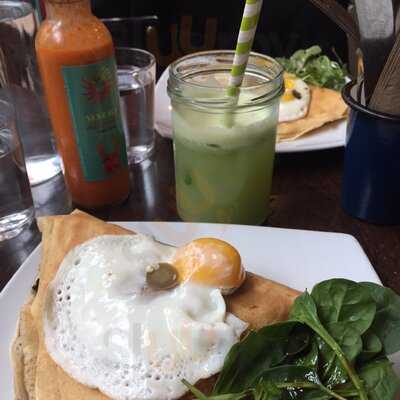 Sarava Creperie Bar & Cafe