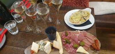 Champagne And Fromage