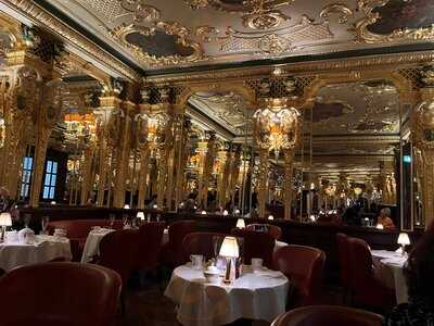 Green Bar At Hotel Cafe Royal