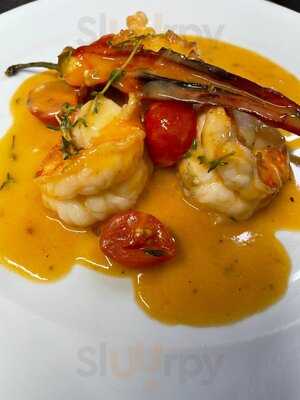 Manuel's Restaurant And Bar