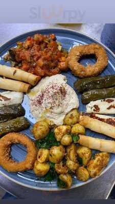 Chemen Restaurant & Bar