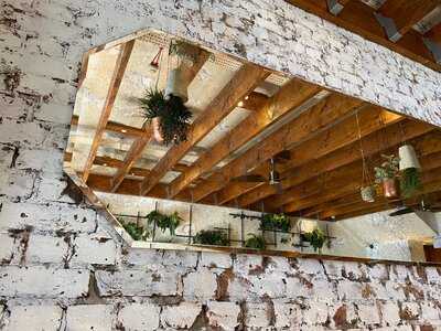 Bob’s Cafe Queens Park