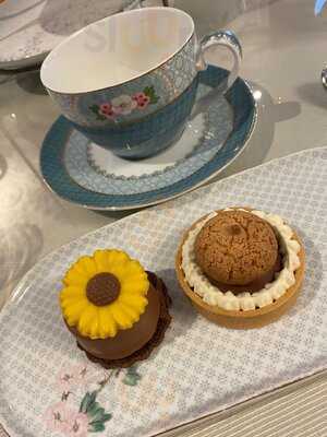 St. Ermin's Tea Lounge