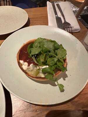 Cote St Christopher's Place