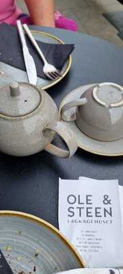 Ole & Steen St James