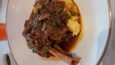 Brumus Bar & Restaurant