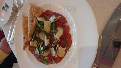 Brumus Bar & Restaurant