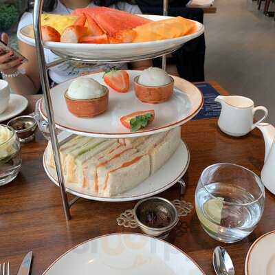 Scoff & Banter Canary Wharf