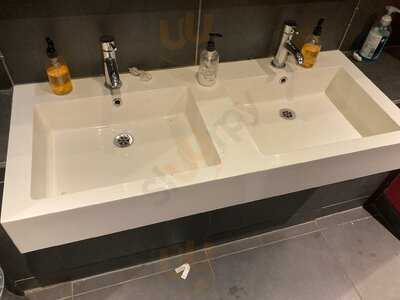 Zizzi - Central St Giles