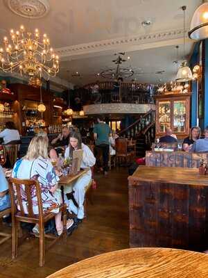 The Admiralty, Trafalgar Square