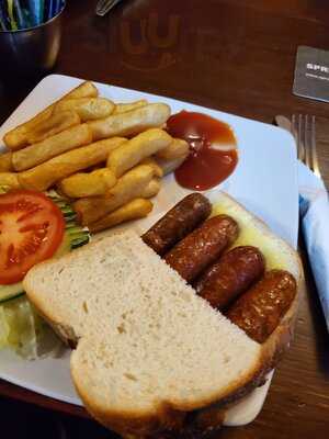 The Crown And Cushion