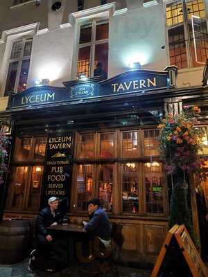 The Crown And Cushion