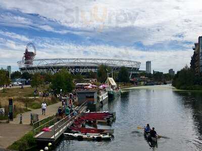 Crate Brewery & Pizzeria