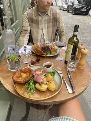 The Thomas Cubitt Pub Belgravia