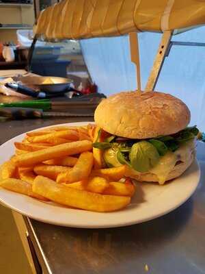 Mcglynn's Free House