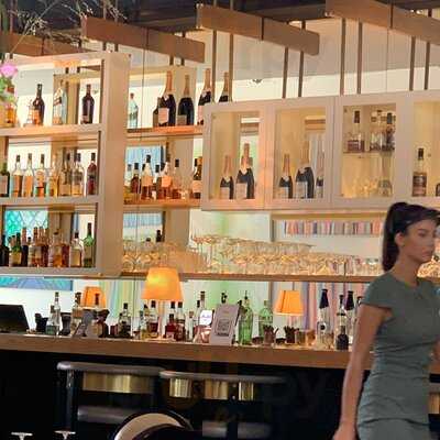 Avenue Restaurant & Bar