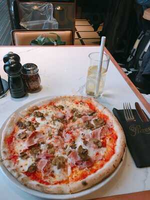 Pizzeria & Canti Prosecco Bar