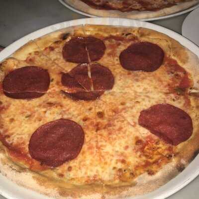 Pizzeria & Canti Prosecco Bar