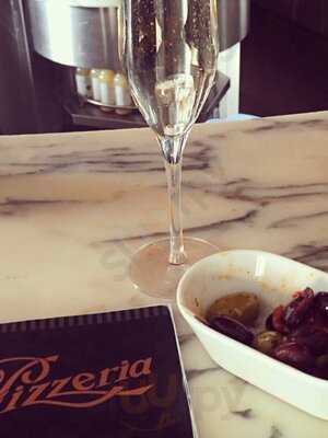 Pizzeria & Canti Prosecco Bar