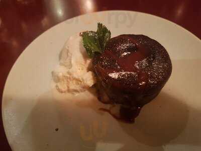 Cote St Katharine Docks