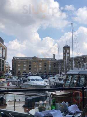 Cote St Katharine Docks