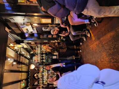 The Three Greyhounds