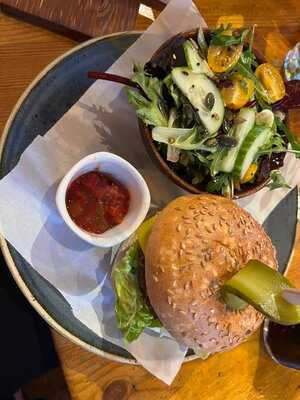 The Three Greyhounds