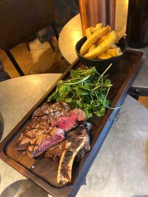 Humble Grape Canary Wharf