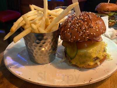 Burger And Lobster At Harvey Nichols