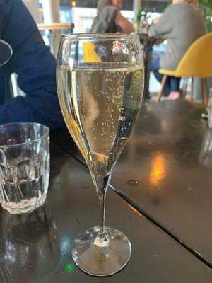 Plume Wine Bar - Photo 7